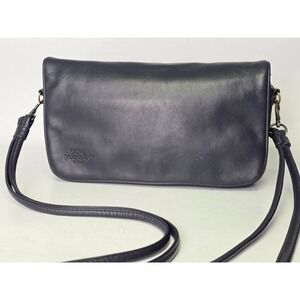 Stone Mountain Women's Purse Handbag Bag Navy Leather Pockets Zip Close